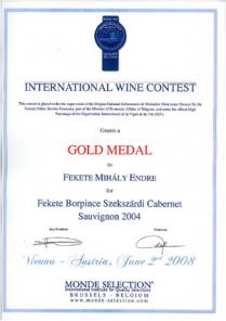 A 2004-es Cabernet Sauvignon Barriqe, szintén a Fekete Borpince díjnyertes borai közé tartozik. borok, borpince, pincészet, bikavér, merlot, chardonnay, borvidék, cabernet sauvignon, Szekszárd, borászat, pince, olaszrizling
